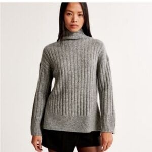 Abercrombie & Fitch Ribbed Turtleneck Mockneck Sweater Gray Size Large NWT
